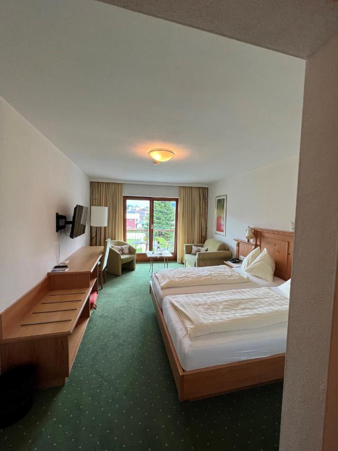 Hotel Goldener Stern Abtenau Extérieur photo
