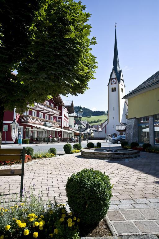 Hotel Goldener Stern Abtenau Extérieur photo